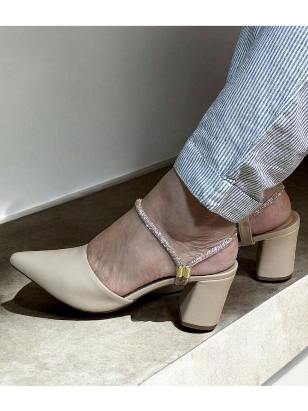 002- NUDE 35
